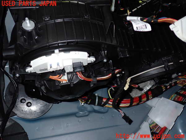 1UPJ-28486081]BMW M2 クーペ F87(1H30G)エバポレーター1 中古_m0004.jpg