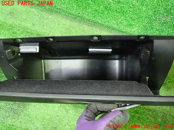 1UPJ-28487516]BMW M2 クーペ F87(1H30G)グローブボックス1 中古_m0002.jpg