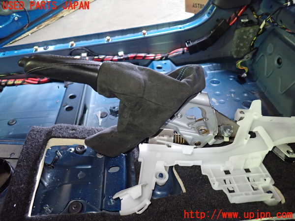 1UPJ-28487550]BMW M2 クーペ F87(1H30G)サイドブレーキレバー 中古_m0002.jpg