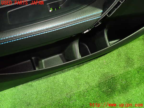 1UPJ-28481264]BMW M2 クーペ F87(1H30G)左ドア内張り 中古_m0003.jpg
