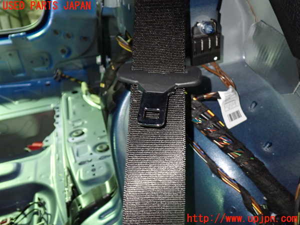 1UPJ-28487185]BMW M2 クーペ F87(1H30G)左2列目シートベルト 中古_m0002.jpg