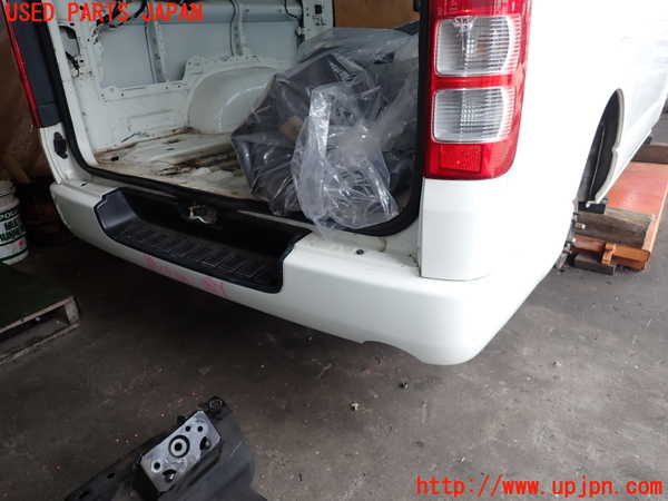 2UPJ-28491610]レジアスエース(ハイエース200系)(KDH206V)リアバンパー 中古_m0001.jpg