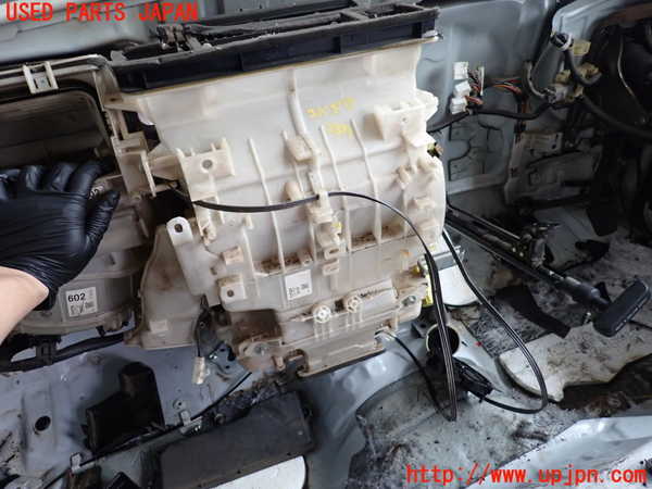 2UPJ-28496081]レジアスエース(ハイエース200系)(KDH206V)エバポレーター1 中古_m0001.jpg