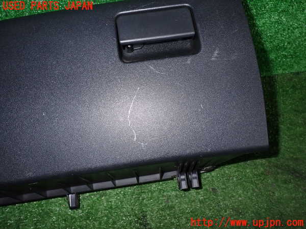 2UPJ-28497516]レジアスエース(ハイエース200系)(KDH206V)グローブボックス1 中古_m0002.jpg