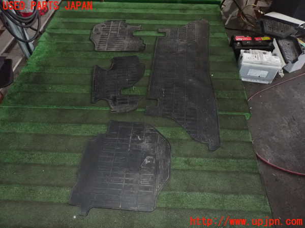 2UPJ-28497800]レジアスエース(ハイエース200系)(KDH206V)フロアマット 中古_m0001.jpg