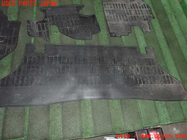 2UPJ-28497800]レジアスエース(ハイエース200系)(KDH206V)フロアマット 中古_m0002.jpg