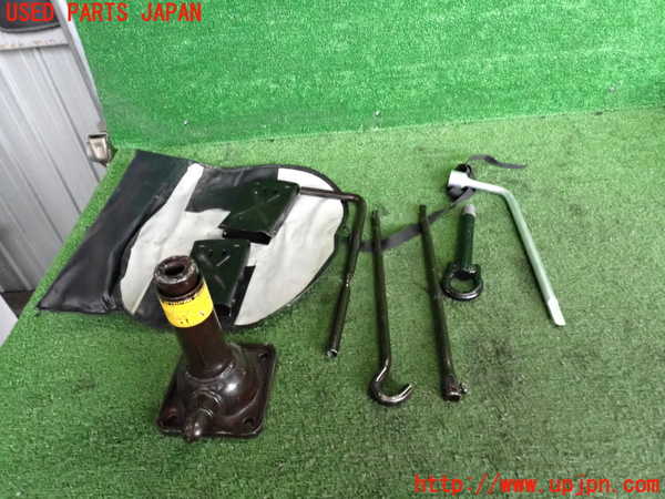 2UPJ-28497805]レジアスエース(ハイエース200系)(KDH206V)車載工具 中古_m0001.jpg