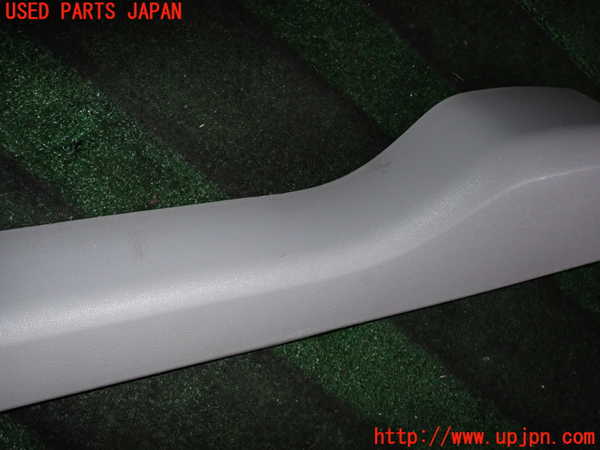 2UPJ-28491578]レジアスエース(ハイエース200系)(KDH206V)バックドア内張り 中古_m0003.jpg