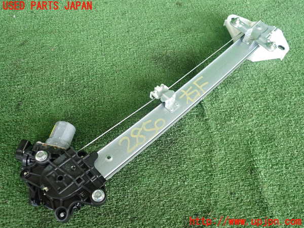 2UPJ-28501236]ヴェゼル ハイブリッド(e：HEV)(RV5)右前レギュレーターモーター 中古_m0001.jpg
