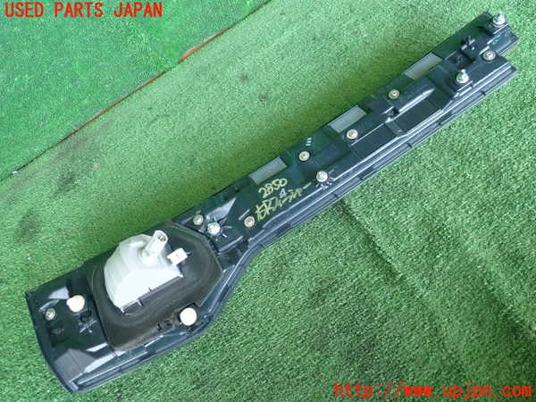 2UPJ-28501550]ヴェゼル ハイブリッド(e：HEV)(RV5)右リアフィニッシャー 中古_m0002.jpg