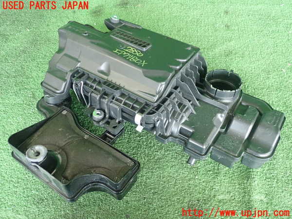 2UPJ-28502560]ヴェゼル ハイブリッド(e：HEV)(RV5)エアクリーナーボックス 中古_m0002.jpg