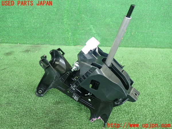 2UPJ-28507555]ヴェゼル ハイブリッド(e：HEV)(RV5)ATシフトレバー 中古_m0001.jpg