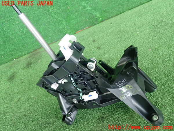2UPJ-28507555]ヴェゼル ハイブリッド(e：HEV)(RV5)ATシフトレバー 中古_m0002.jpg