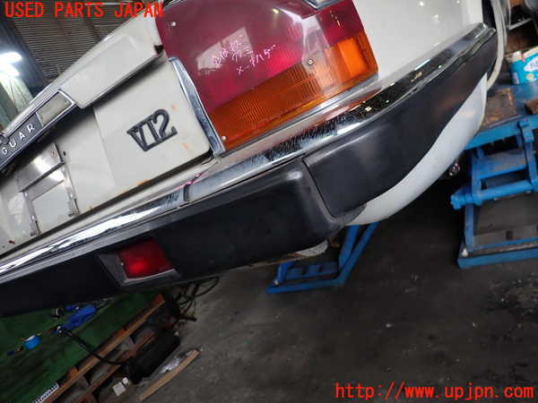 1UPJ-28511610]ジャガー・XJS(JNJCX)リアバンパー 中古_m0002.jpg
