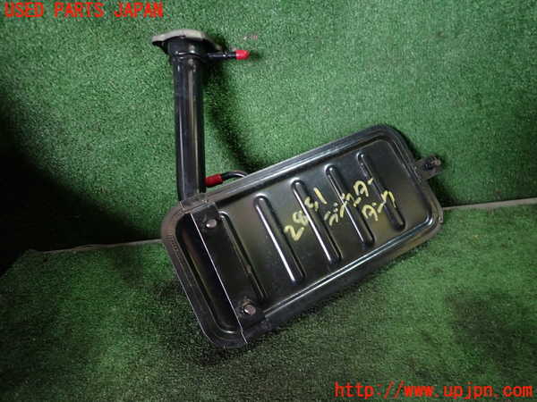 1UPJ-28512410]ジャガー・XJS(JNJCX)ラジエータータンク 中古_m0003.jpg