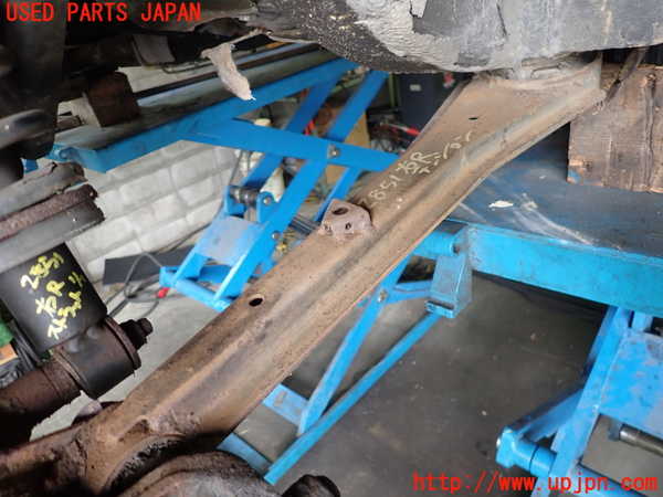 1UPJ-28515325]ジャガー・XJS(JNJCX)右リアテンションロッド 中古_m0001.jpg