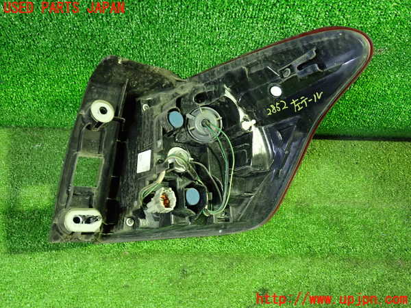 5UPJ-28521536]レヴォーグ(VMG) 後期 左テールランプ 中古_m0002.jpg