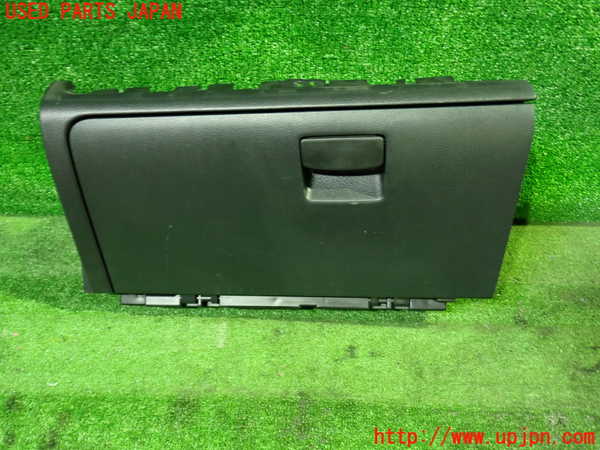 1UPJ-28527516]レヴォーグ(VMG) 後期 グローブボックス1 中古_m0001.jpg