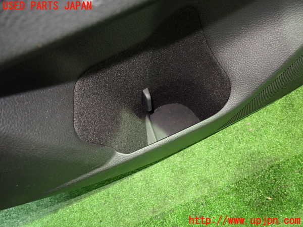 1UPJ-28521324]レヴォーグ(VMG) 後期 左後ドア内張り 中古_m0003.jpg