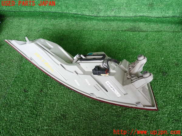 2UPJ-28531530]ジャガー・XF(JB2NA)右テールランプ 中古_m0002.jpg