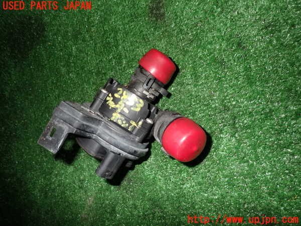 2UPJ-28532110]ジャガー・XF(JB2NA)ウォーターポンプ 中古_m0001.jpg