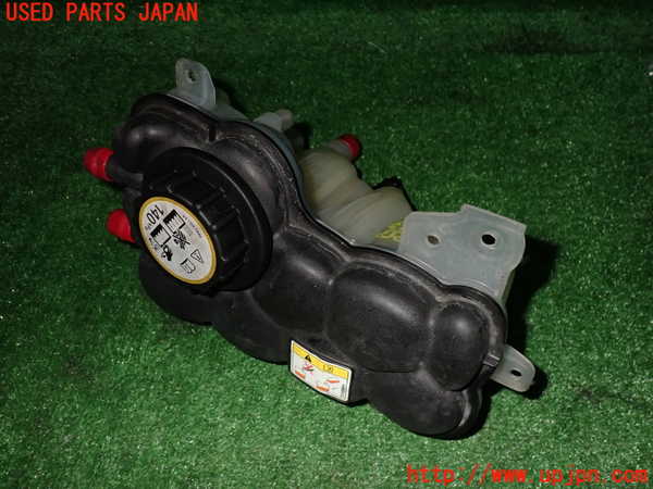 2UPJ-28532410]ジャガー・XF(JB2NA)ラジエータータンク 中古_m0001.jpg