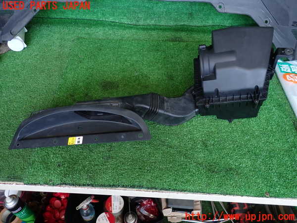 2UPJ-28532560]ジャガー・XF(JB2NA)エアクリーナーボックス 中古_m0001.jpg