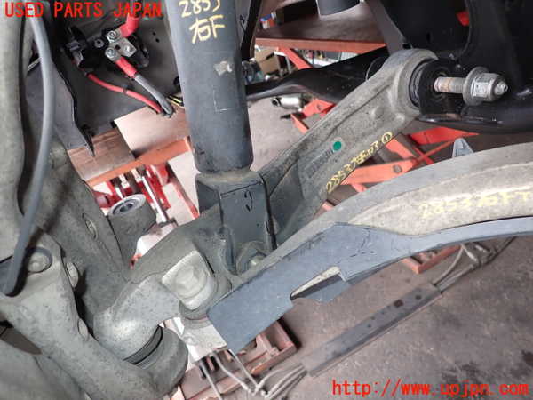 2UPJ-28535176]ジャガー・XF(JB2NA)右フロントロアアーム1 中古_m0001.jpg