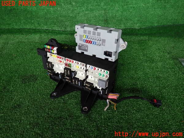 2UPJ-28536743]ジャガー・XF(JB2NA)ヒューズボックス3 中古_m0001.jpg