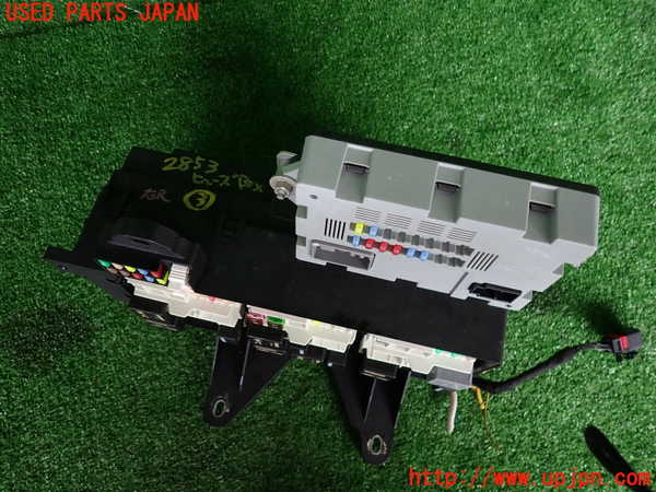 2UPJ-28536743]ジャガー・XF(JB2NA)ヒューズボックス3 中古_m0002.jpg