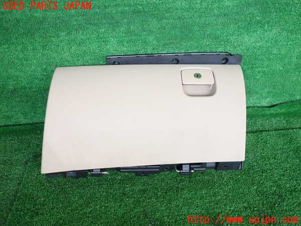 2UPJ-28537516]ジャガー・XF(JB2NA)グローブボックス1 中古_m0001.jpg