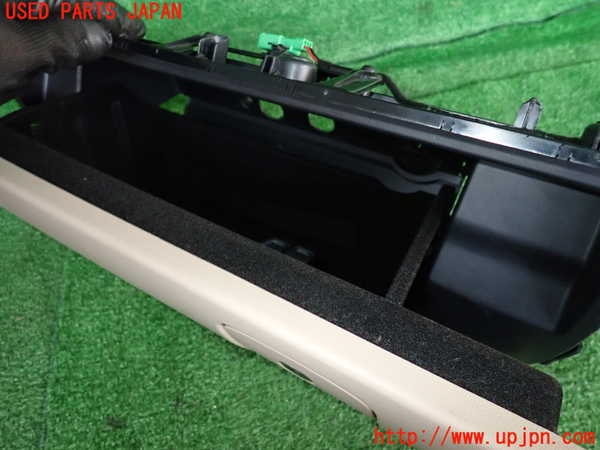 2UPJ-28537516]ジャガー・XF(JB2NA)グローブボックス1 中古_m0003.jpg