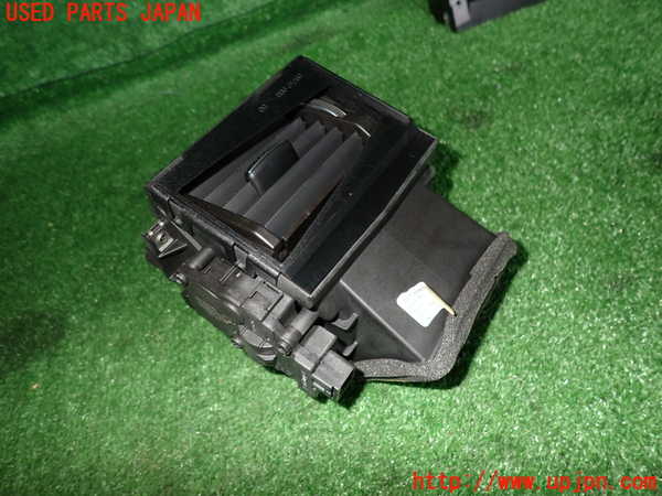 2UPJ-28537527]ジャガー・XF(JB2NA)エアコン吹き出し口2 (右) 中古_m0002.jpg