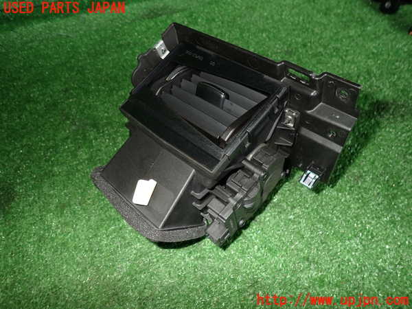 2UPJ-28537528]ジャガー・XF(JB2NA)エアコン吹き出し口3 (左) 中古_m0002.jpg
