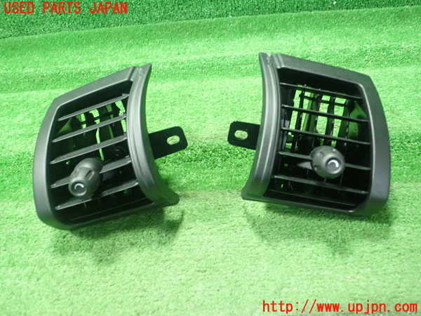 5UPJ-28547527]BMW ミニ(MINI)クーパーSD R56(XN20)エアコン吹き出し口2 中古_m0001.jpg