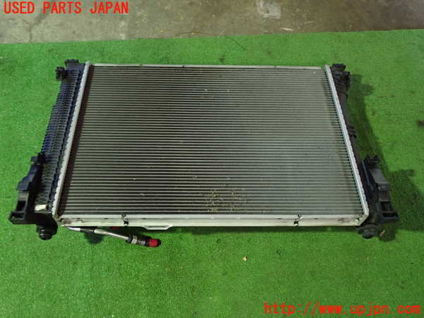 1UPJ-28552321]ベンツ E300 ステーションワゴン(212255C)S212ラジエーター1 中古_m0001.jpg