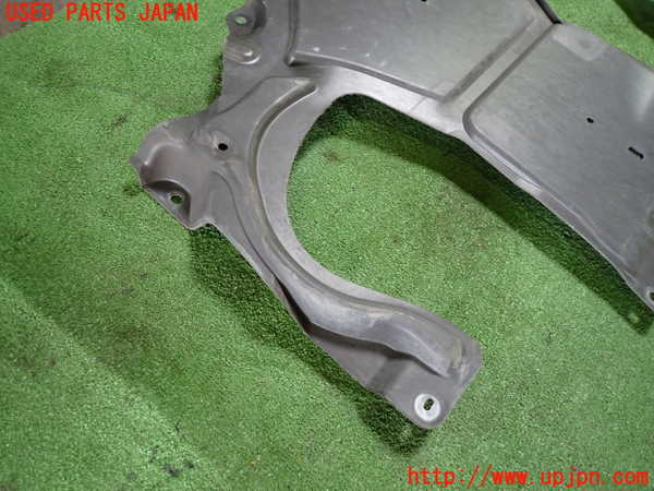 1UPJ-28551722]ベンツ E300 ステーションワゴン(212255C)S212アンダーカバー2 中古_m0002.jpg