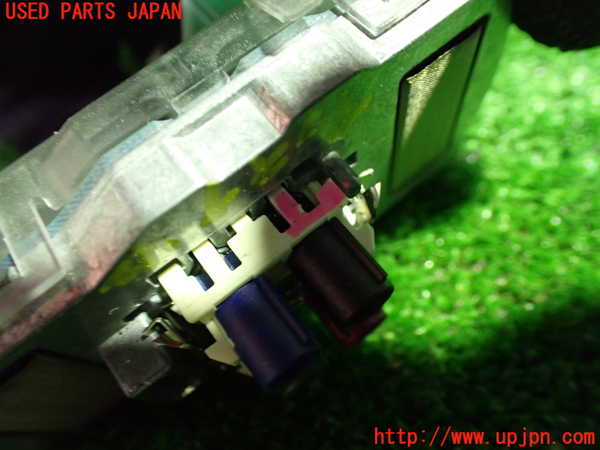 1UPJ-28556550]ベンツ E300 ステーションワゴン(212255C)S212アンテナ 中古_m0004.jpg