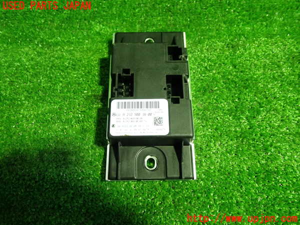 1UPJ-28556147]ベンツ E300 ステーションワゴン(212255C)S212コンピューター2 シートヒーター 中古_m0001.jpg