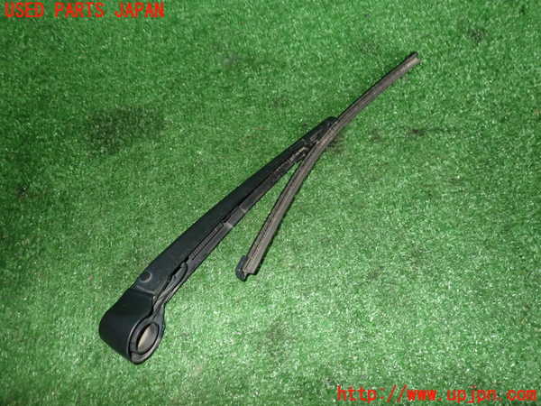 2UPJ-28561661]ベンツ GLA250 4MATIC(156946)リアワイパーアーム1 中古_m0002.jpg