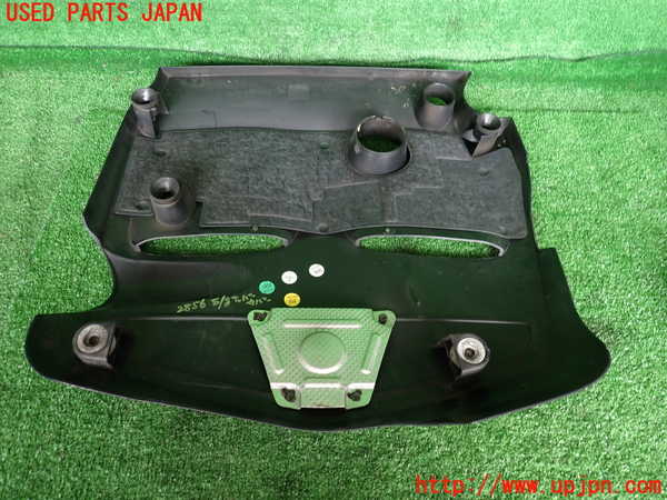 2UPJ-28562160]ベンツ GLA250 4MATIC(156946)エンジンアッパーカバー 中古_m0002.jpg