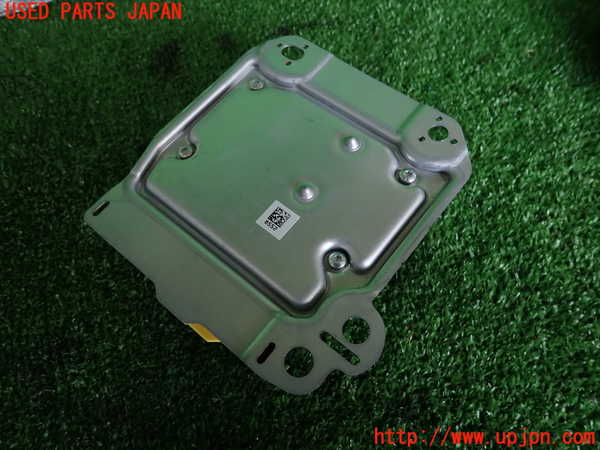 2UPJ-28566145]ベンツ GLA250 4MATIC(156946)エアバッグコンピューター 中古_m0002.jpg