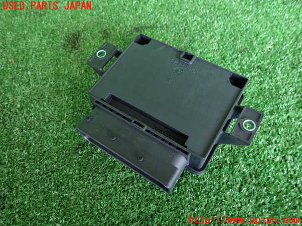 2UPJ-28566148]ベンツ GLA250 4MATIC(156946)コンピューター3 (A 246 900 68 16) 中古_m0002.jpg