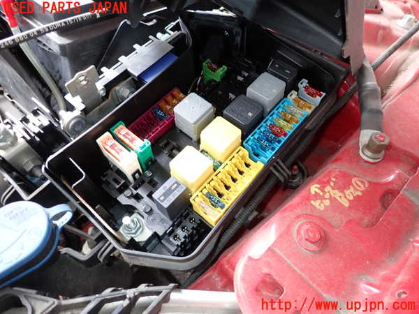 2UPJ-28566741]ベンツ GLA250 4MATIC(156946)ヒューズボックス1 中古_m0002.jpg