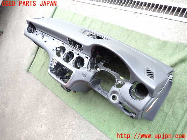 2UPJ-28567505]ベンツ GLA250 4MATIC(156946)ダッシュボード 中古_m0001.jpg