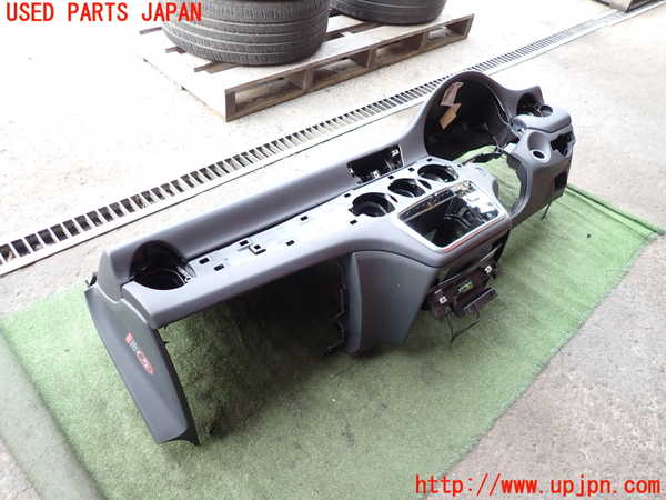 2UPJ-28567505]ベンツ GLA250 4MATIC(156946)ダッシュボード 中古_m0002.jpg