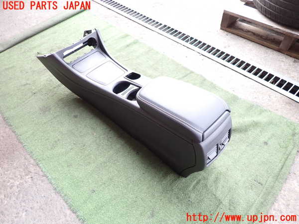 2UPJ-28567540]ベンツ GLA250 4MATIC(156946)センターコンソール 中古_m0002.jpg
