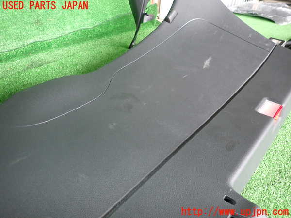 2UPJ-28561578]ベンツ GLA250 4MATIC(156946)バックドア内張り 中古_m0002.jpg