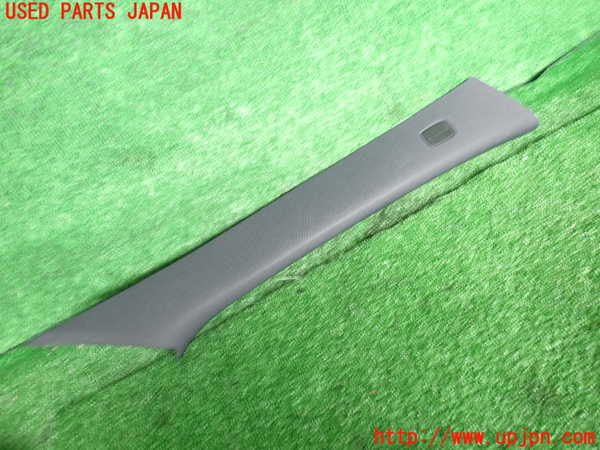 2UPJ-28567655]ベンツ GLA250 4MATIC(156946)右フロントピラートリム 中古_m0001.jpg