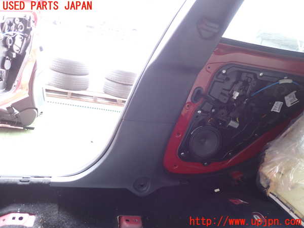 2UPJ-28567665]ベンツ GLA250 4MATIC(156946)右センターピラートリム 中古_m0003.jpg